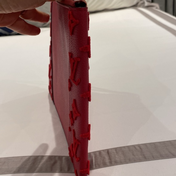 Red coloured Louis Vuitton Pochette/Wristlet with silver zipper. - Picture 8 of 8